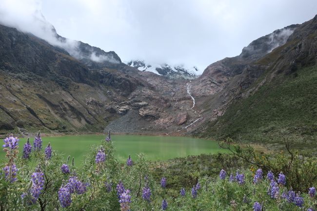 Cordillera Blanca - White peaks over 6000 meters