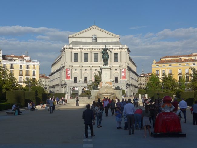 Plaza de Oriente mit Teatro Real
