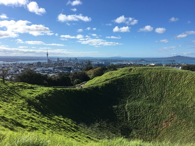 Auckland vom Mt. Eden aus und Krater