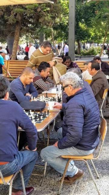 Chess players at Plaza de Armas