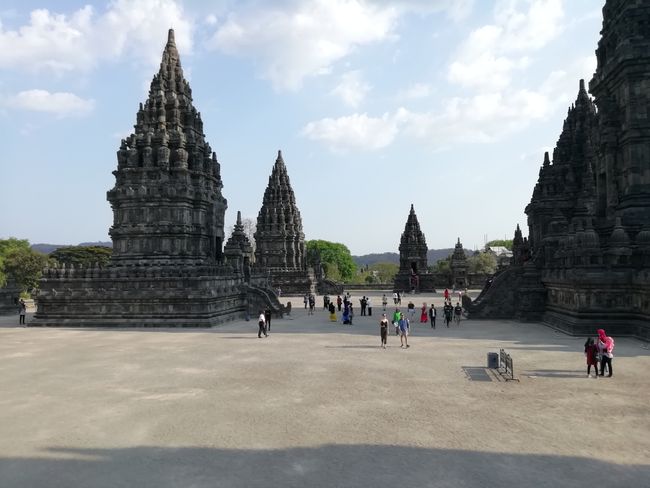 Candi Prambanan im Osten der Stadt ist die größte hinduistsiche Tempelanlage Indonesiens