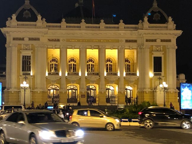 Hanoi Oper wie in Paris