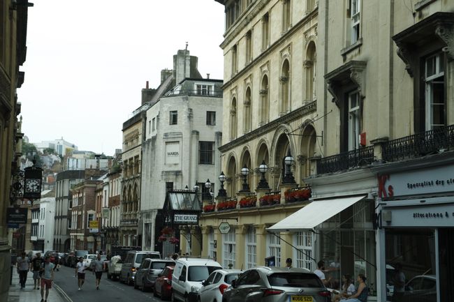 The old town of Bristol is also known for its various architectural styles, in this street almost every house can be assigned to a different era or architectural style.