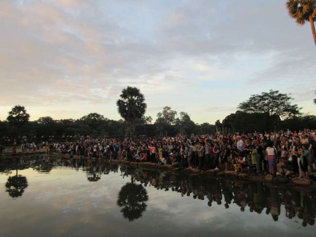 Sonnenaufgang bei Angkor Wat II