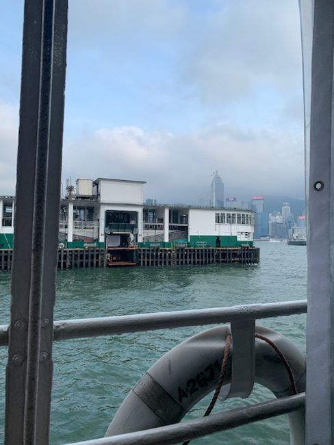 Metro & Star Ferry nach HK Island