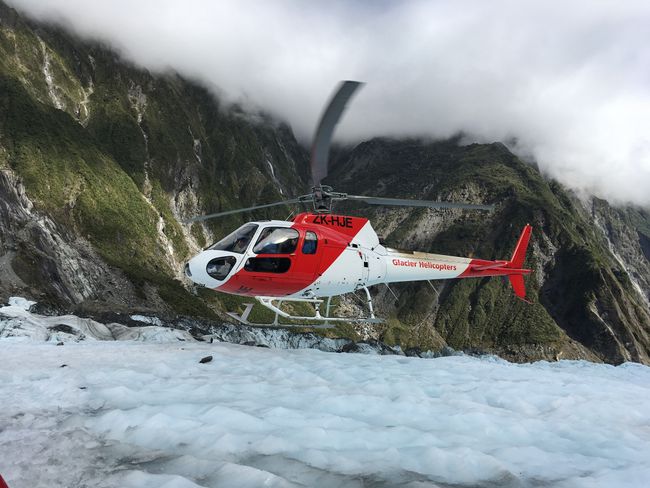 Precise landing on the glacier