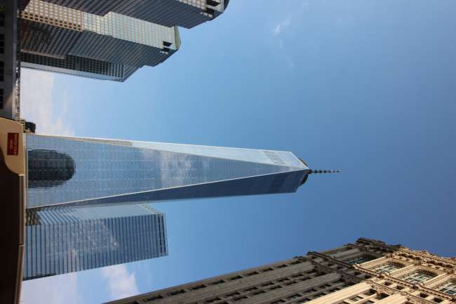 ... Und von der HopOn-HopOff-Tour noch ein Foto vom One World Trade Center