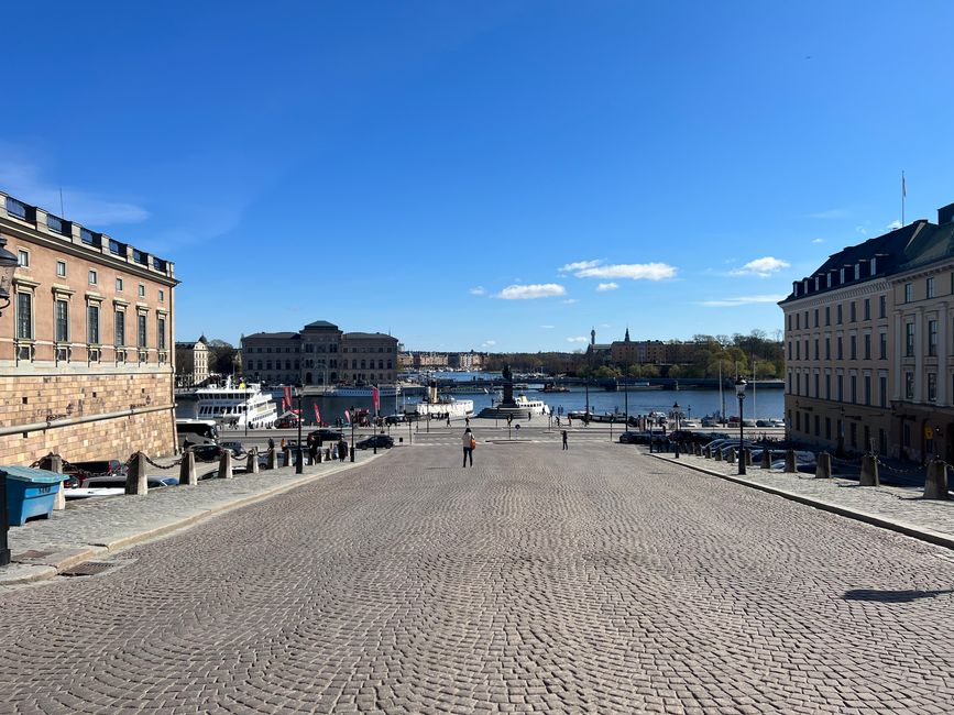 24 Walk through Stockholm