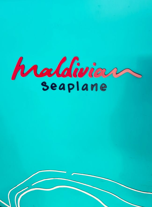 Malediven - erster Eindruck und Seaplane lounge