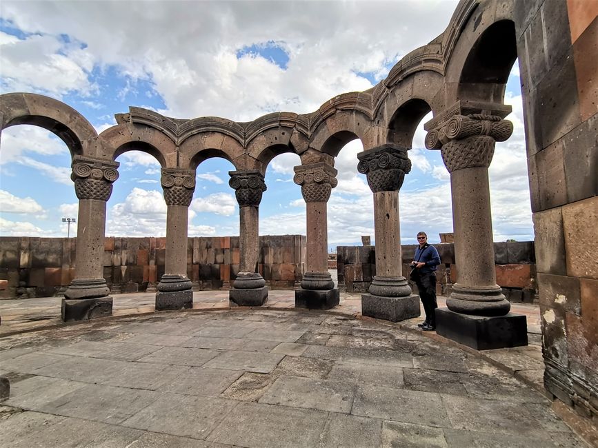 Wagharschapat die älteste Kathedrale der Welt