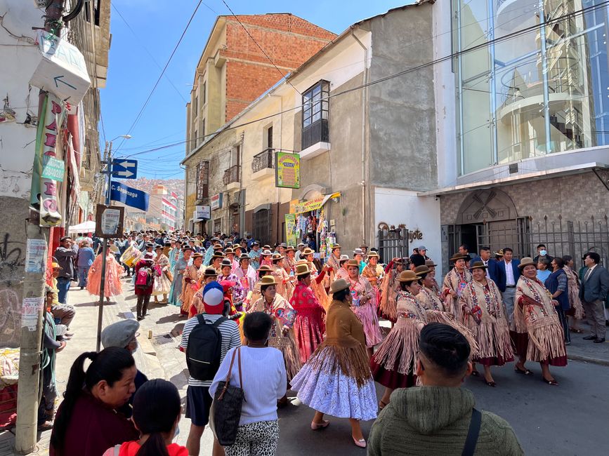 Beginn des Karnevals in La Paz