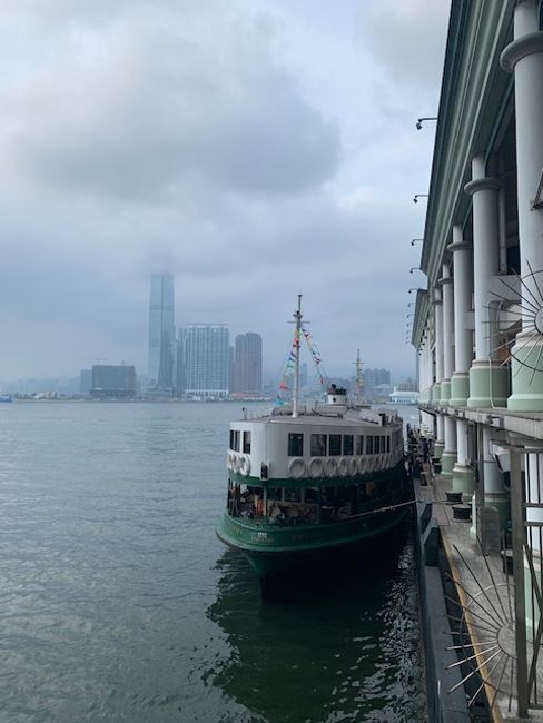 Metro & Star Ferry nach HK Island