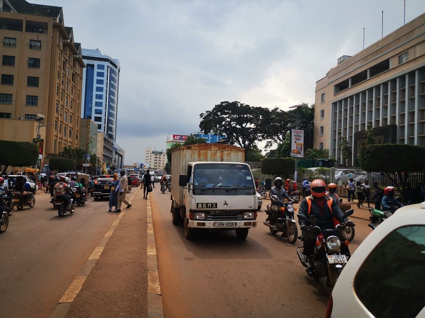 25. i 26. dan, 14. i 15. svibnja 2021.: Kampala City i opuštanje u vili Kololo