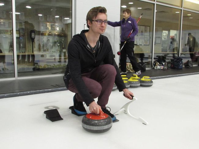 Curling, denn bald sind die Olympischen Spiele :D