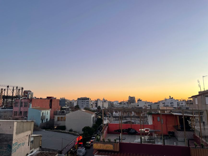 Unfortunately, it's already the last evening... view from the rooftop shortly after sunset🌆