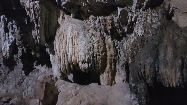 Gruta el mamut: Name kommt von diesem mamutähnlichen Stein