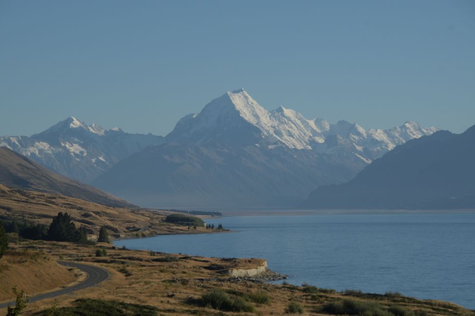 New Zealand - South Island - Mt.Cook Region - Mt.Cook above Lake Pukaki
