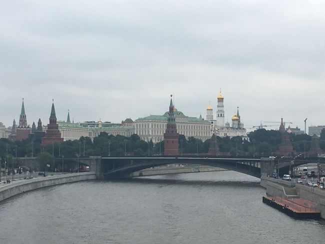 Stopp #2: Moskau (Blick auf den roten Platz & den Kreml)