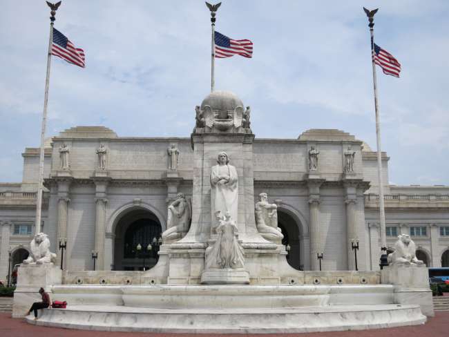 Columbus Memorial Fountain