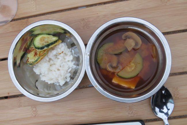 Koreanisches Essen von den Nachbarn