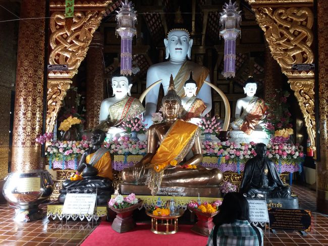 Wat Inthakhin Saduemuang