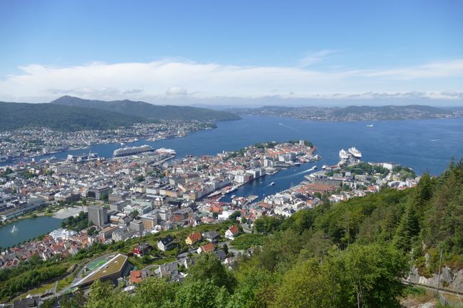 Norwegen mit Hurtigruten // Tag 1 // Blick vom Floyen II