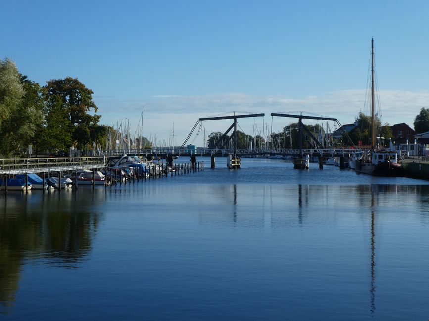Holländische Klappbrücke im Ortsteil Wieck von Greifswald