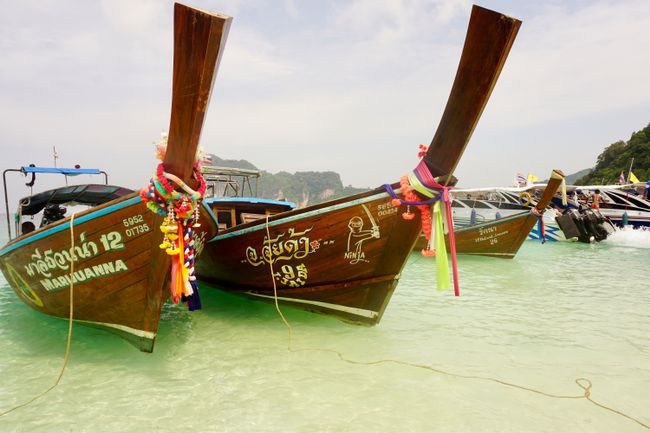 Phi Phi Islands 2.0 - Mass tourism like you rarely experience