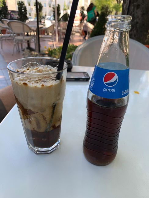 Eiskaffee🤮 Kaffeepulver  Eiswürfel und Pepsi