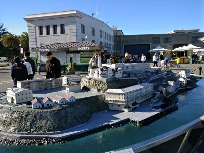 Model Alcatraz 2