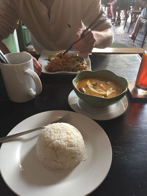 Khmer curry & pad Thai
