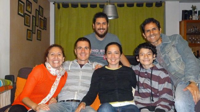 Schlussendlich finden wir eine nette, spanisch-sprechende Familie, die uns zahlreiche Tipps und v.a. dringend benötigte Regen- und Winterkleider gibt.