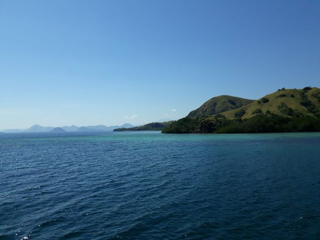 Boat tour from Flores to Lombok
