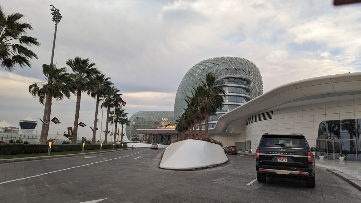 "W" Hotel Abu Dhabi