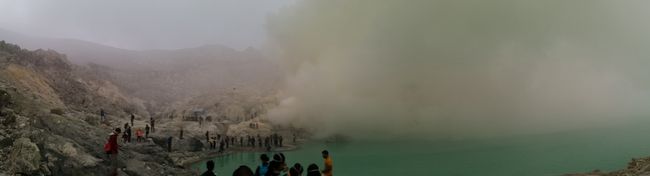 'The largest acid barrel on Earth' - at the Kawah Ijen crater lake with its blue-green water and vigorously steaming solfatara