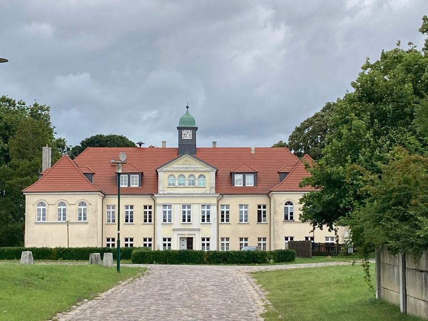 Kummerow Castle 