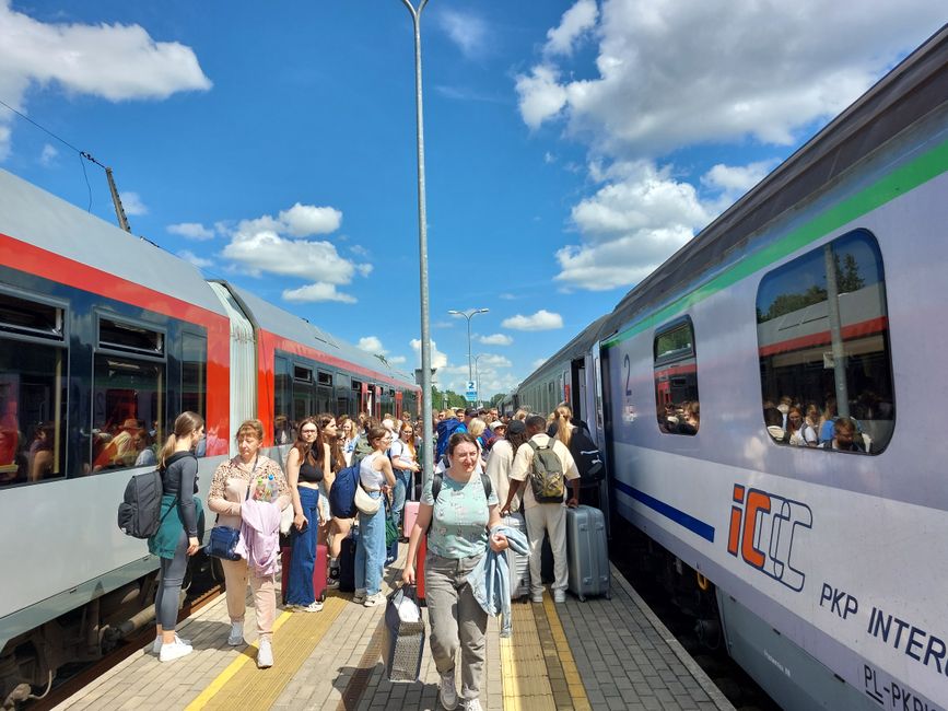 Train change in the Lithuanian Mockava