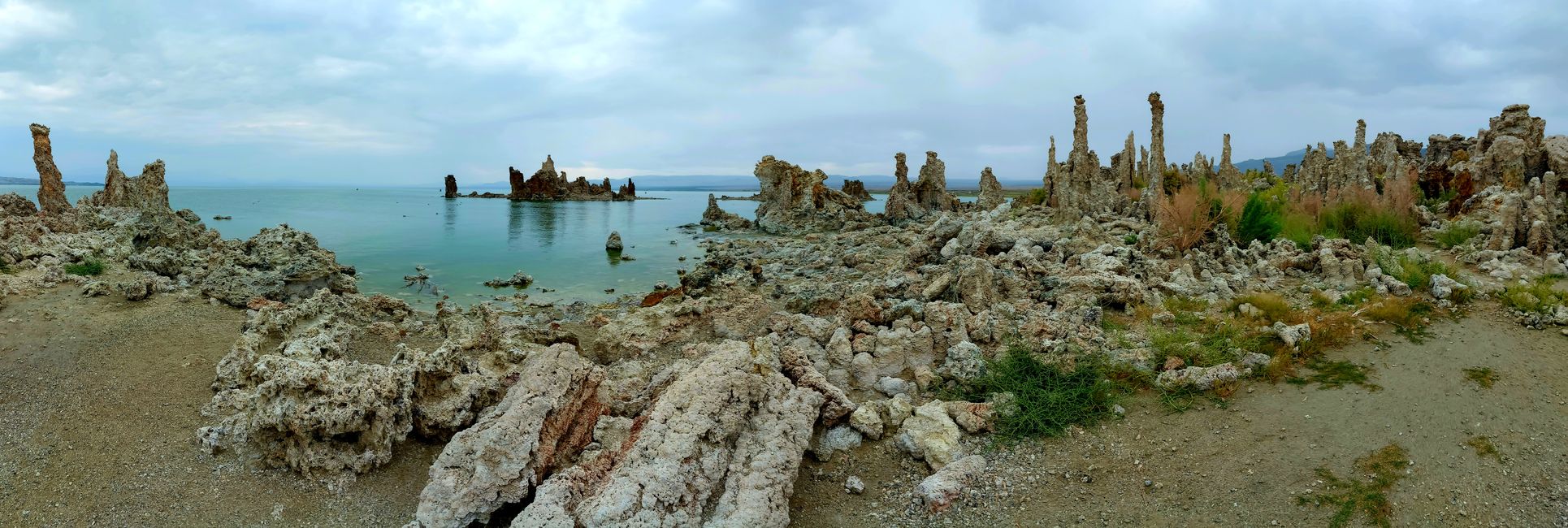 Área de Tufa Sur con muchas tufas de piedra caliza