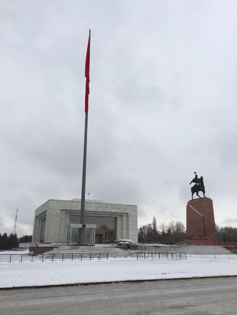 Ranar 1: Bishkek, Kyrgyzstan - "Me kuke yi a nan?"