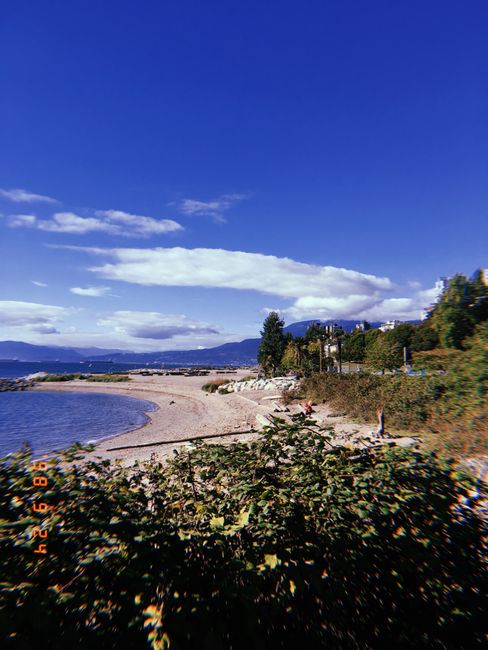 English Bay Beach, reachable from downtown in 15 minutes on foot