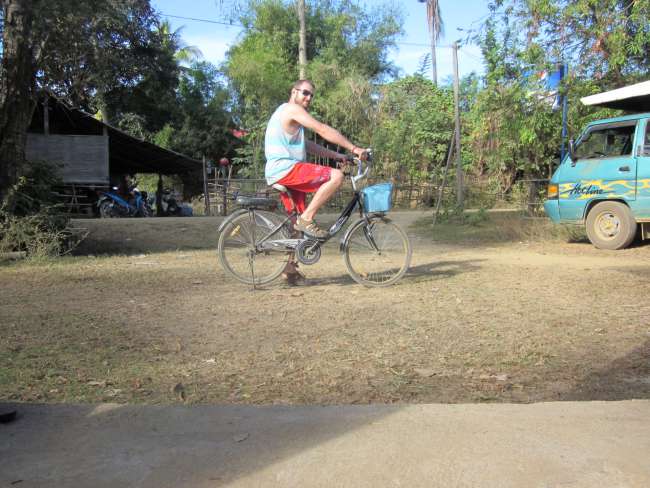 Bicycle tour on Don Khon