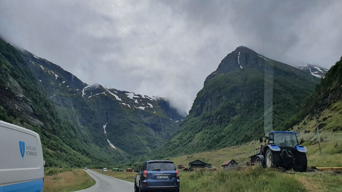 Flåm and Undredal - Railway and Goat Cheese