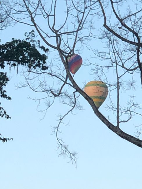 Balloons über Vang Viengh
