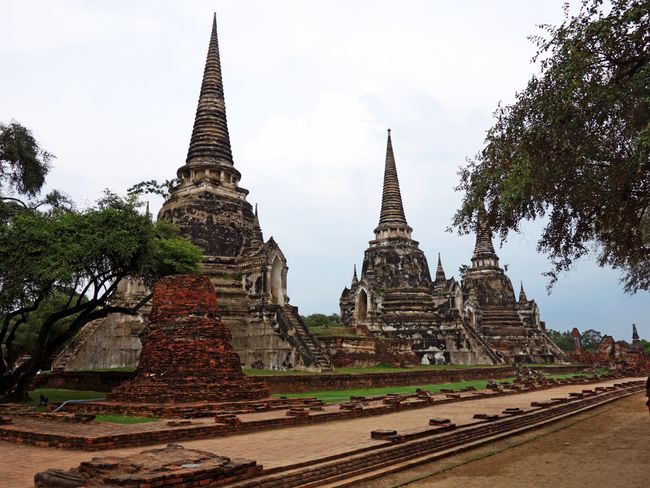 Supposedly typical for Ayutthaya, yet the only one of its kind: Wat Phra Si Sanphet