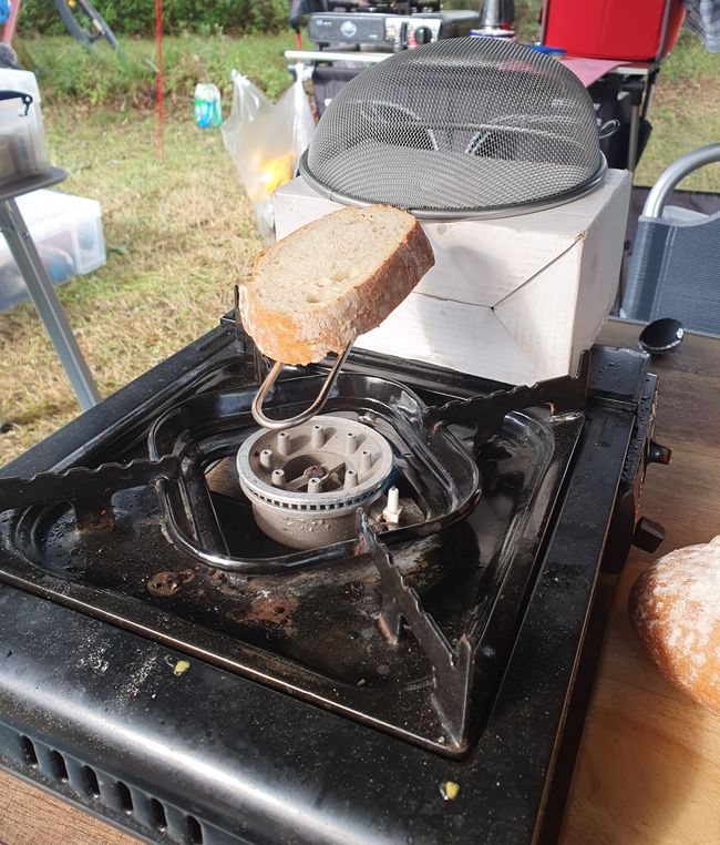 Self-built toaster