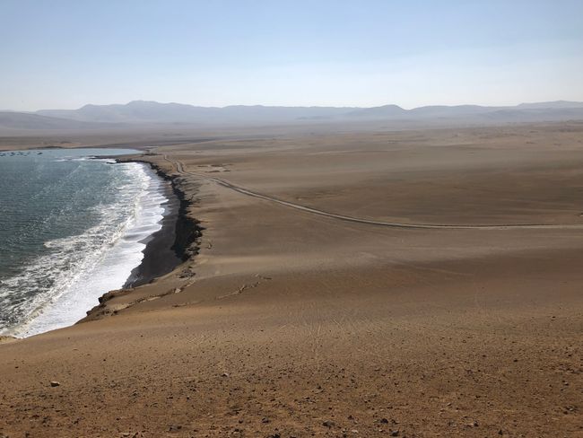 Meer trifft auf Wüste