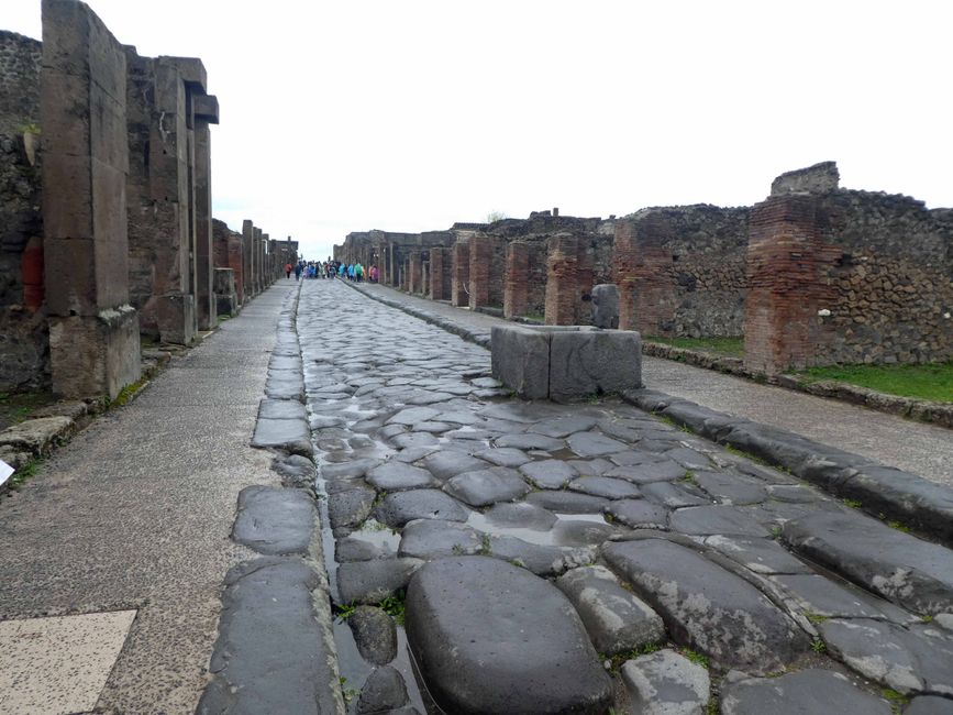 Neapel und Pompeii, Italien, 16. April 2023