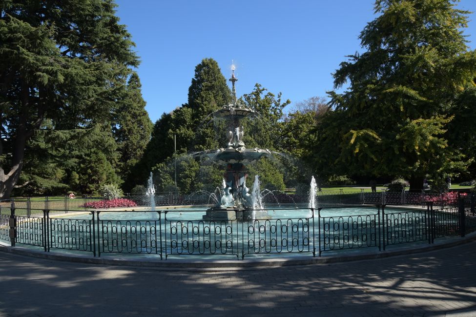 Christchurch - Botanic Gardens - Peacock Fountain