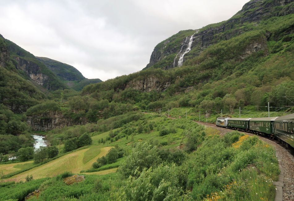 On the way with the Flam Railway.