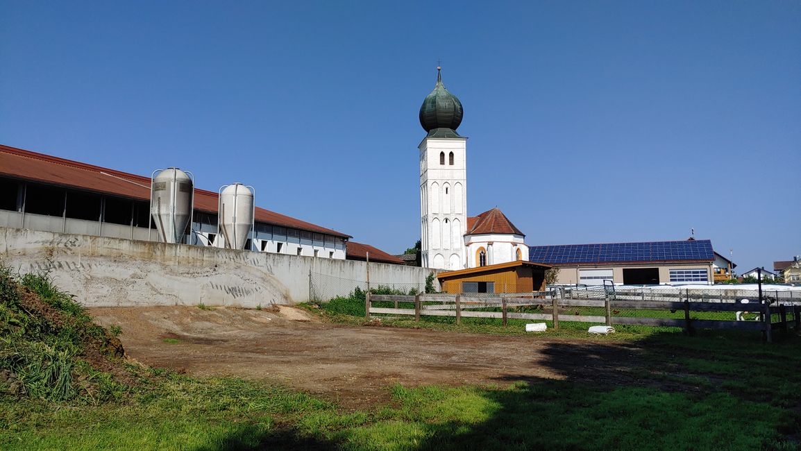 Bauernhof mit eigener Kirche